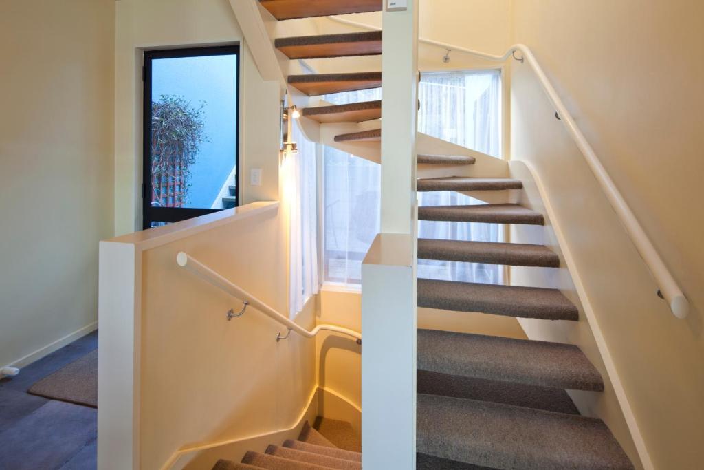 Apartments At Spinnaker Bay Куийнстаун Екстериор снимка