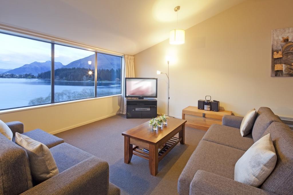 Apartments At Spinnaker Bay Куийнстаун Екстериор снимка