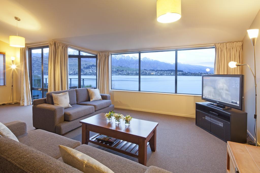 Apartments At Spinnaker Bay Куийнстаун Екстериор снимка